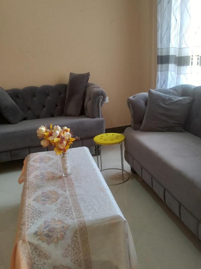 B-More Comfort Stay Boma la Ngombe Buitenkant foto
