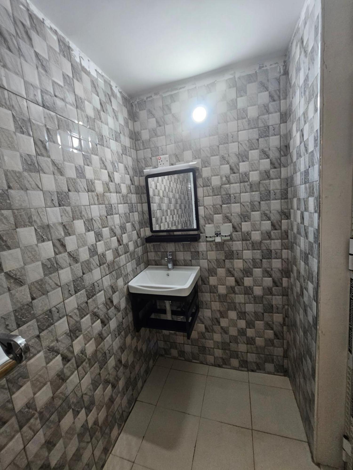 B-More Comfort Stay Boma la Ngombe Buitenkant foto