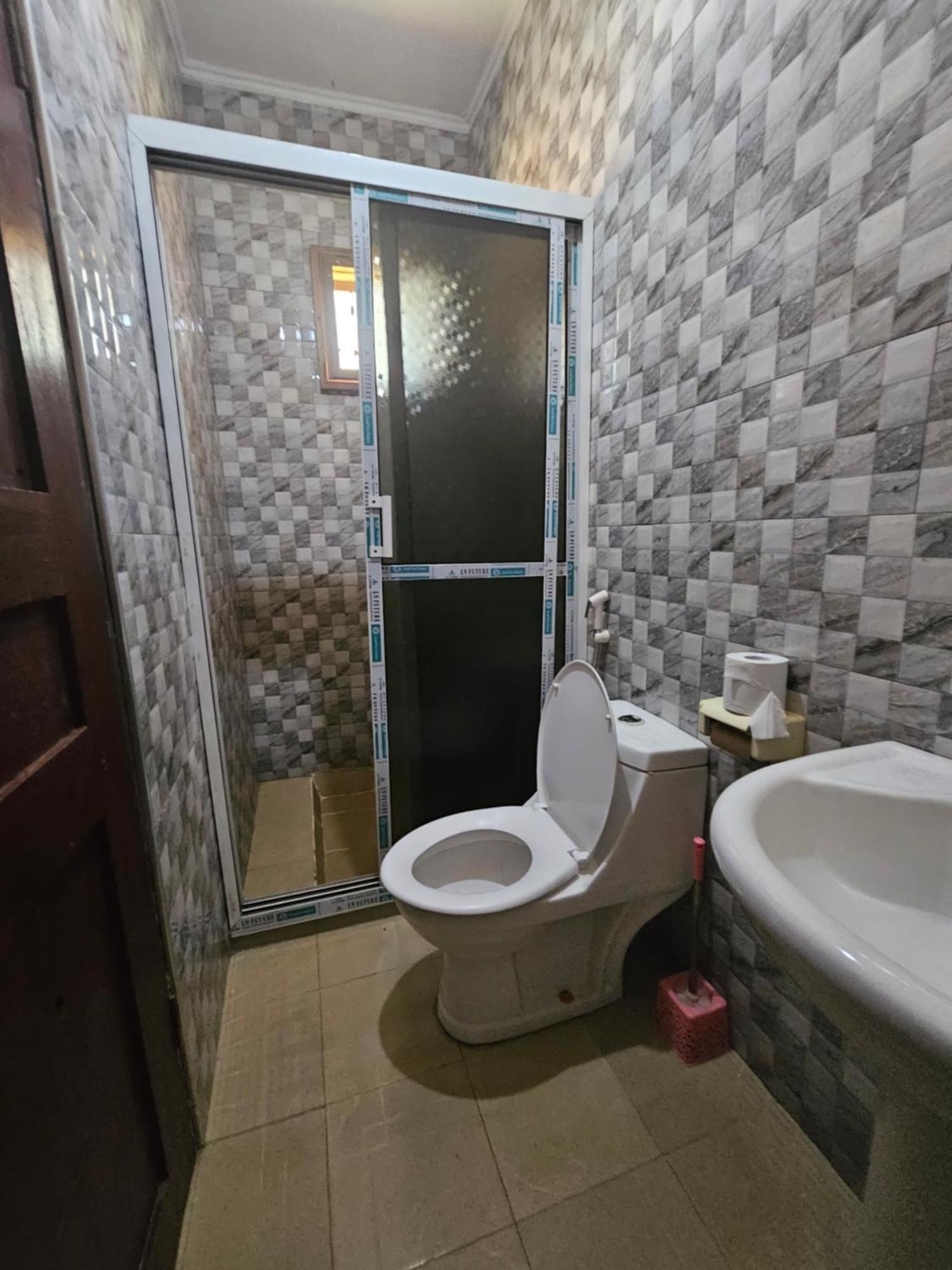 B-More Comfort Stay Boma la Ngombe Buitenkant foto