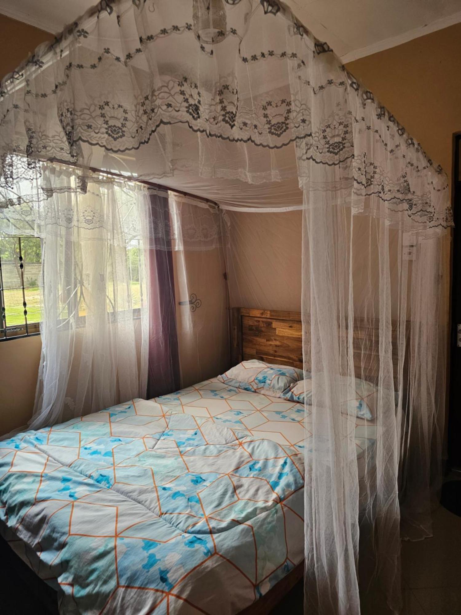 B-More Comfort Stay Boma la Ngombe Buitenkant foto